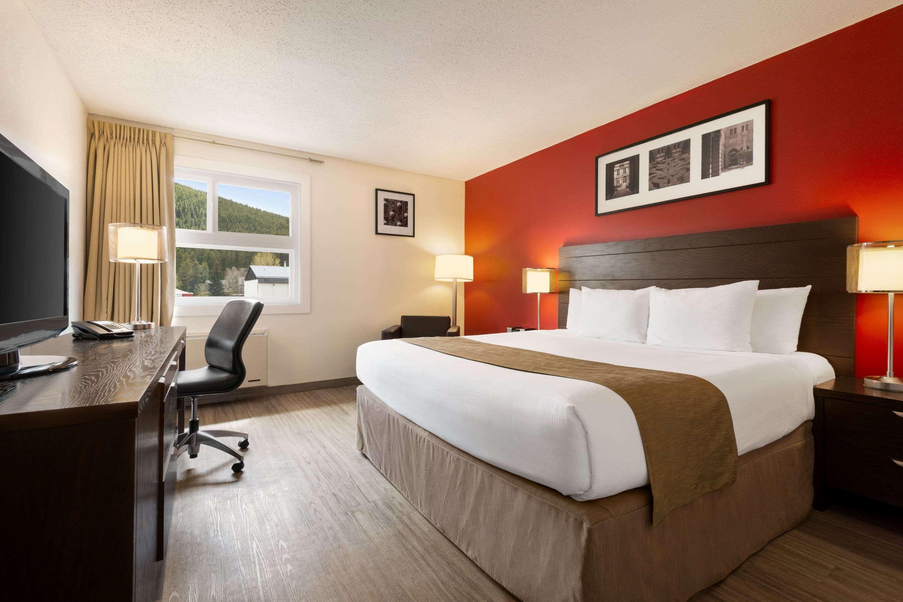 Travelodge By Wyndham Blairmore Exteriör bild